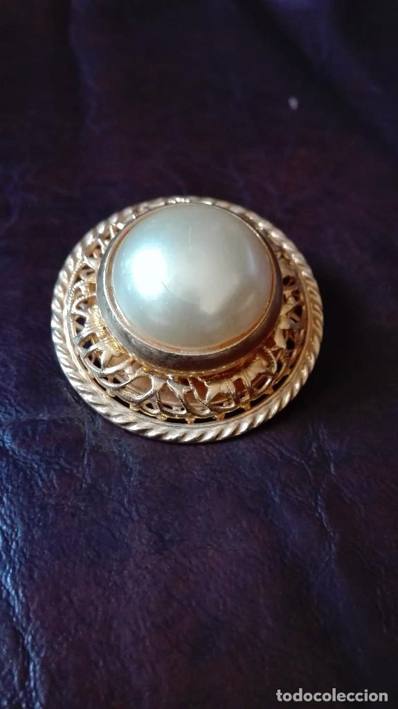 Joyeria: Broche con perla sint&eacute;tica. - Foto 1