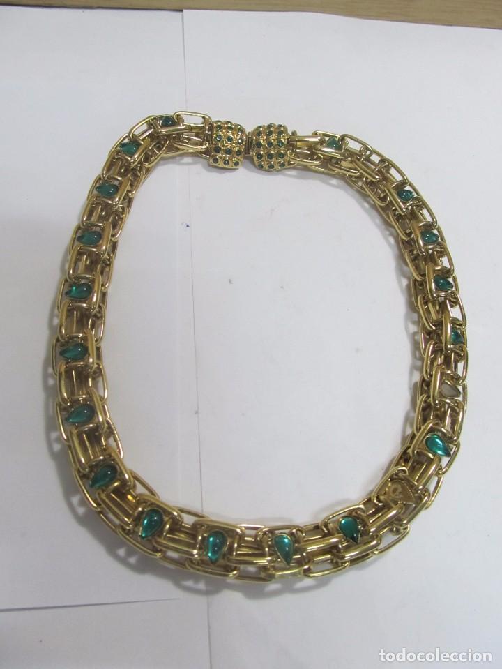 Joyeria: COLLAR CHAPADO EN ORO CON PIEDRAS VERDES - Foto 1