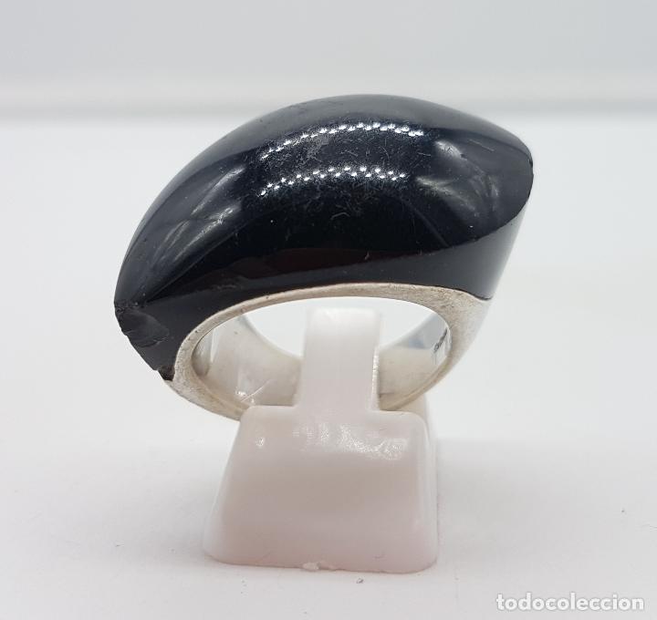 Joyeria: Sofisticado anillo en plata de ley contrastada y cabujon de onix negro aut&eacute;ntico . - Foto 1
