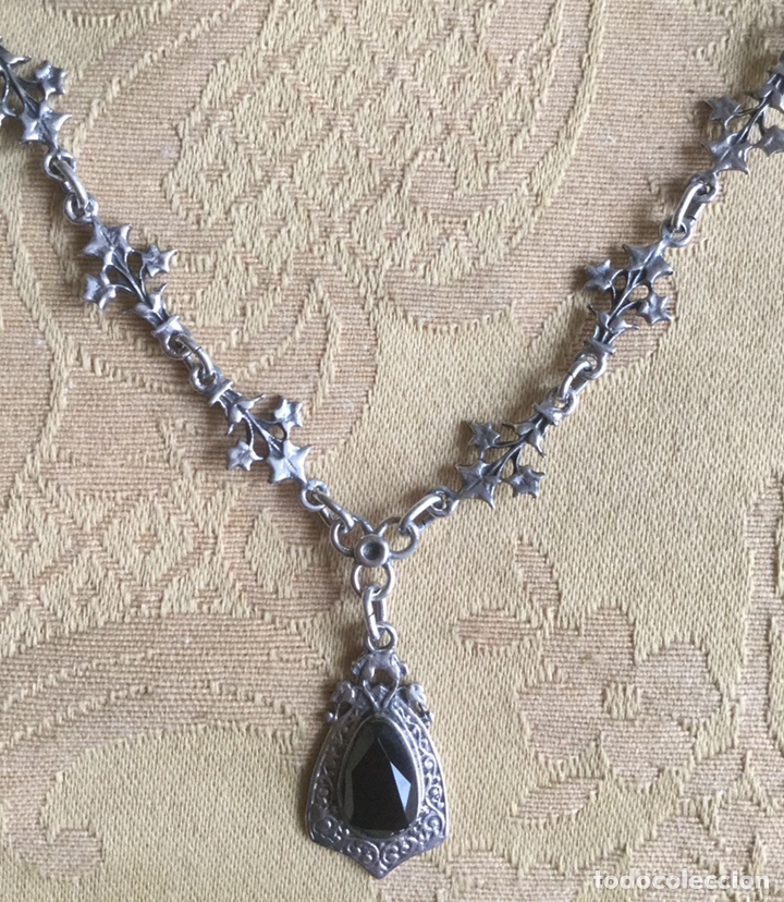 Joyeria: ANTIGUO COLLAR PLATA LABRADA Y CABUJ&Oacute;N DE AZABACHE - Foto 1
