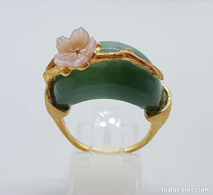 Joyeria: Sublime anillo de diseño en plata 925, oro amarillo, jade y rosa tallada en madreperla, una belleza. - Foto 3 - 235013735