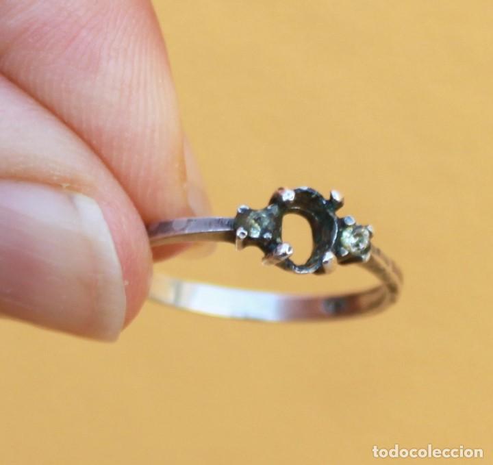 Joyeria: Anillo de plata con punz&oacute;n y circonitas - Foto 3