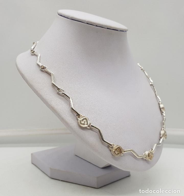 Joyeria: Sofisticada gargantilla en eslabones de plata de ley redondos y en forma de rayo con contraste . - Foto 4
