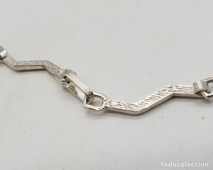 Joyeria: Sofisticada gargantilla en eslabones de plata de ley redondos y en forma de rayo con contraste . - Foto 7