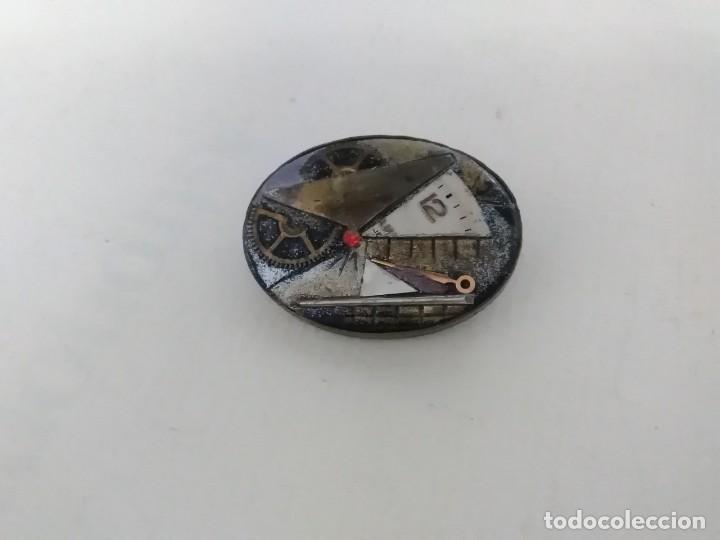 Joyeria: Broche antiguo representado piezas de reloj - Foto 5