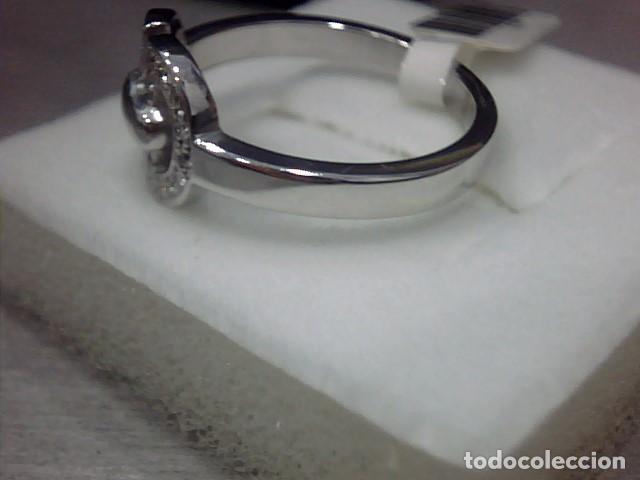 Joyeria: anillo oro blanco 18 kl y diamantes - Foto 6
