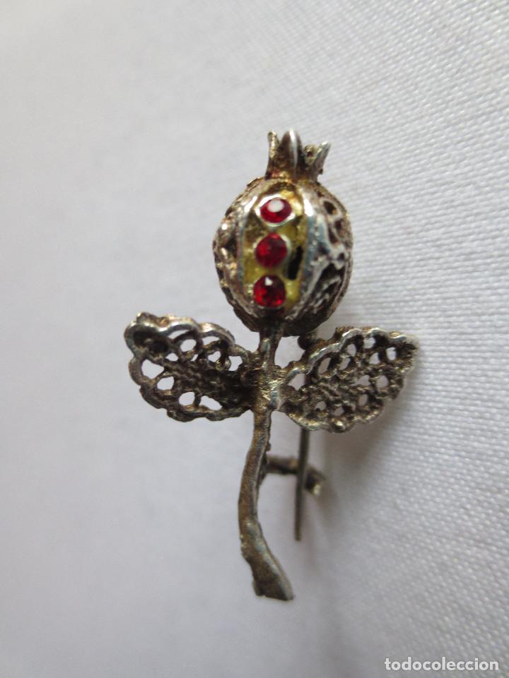 Joyeria: BROCHES - GRANADA EN FILIGRANA DE PLATA Y PEZ DE PLATA - Foto 5