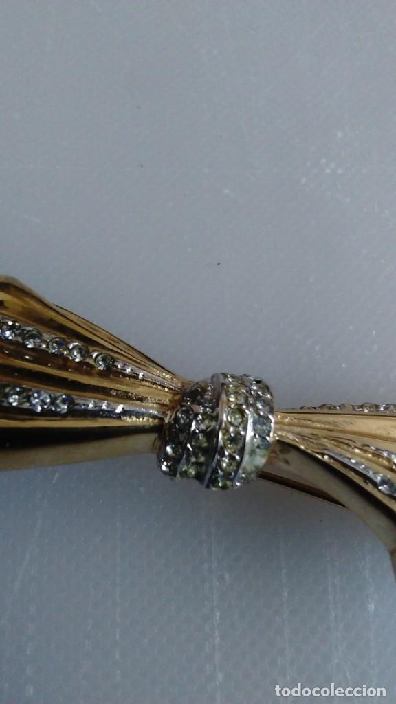 Joyeria: Broche de metal y circonitas en forma de lazo - Foto 5