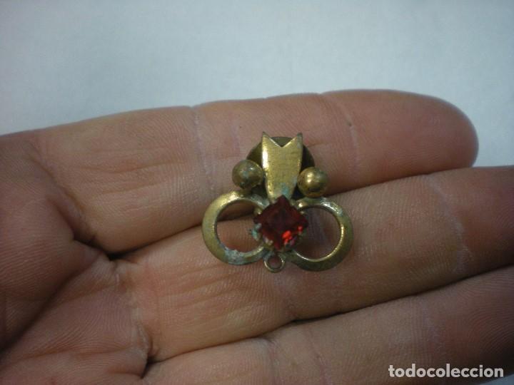 Joyeria: 1 PENDIENTE DORADO CON PIEDRA 2X2CM - Foto 1