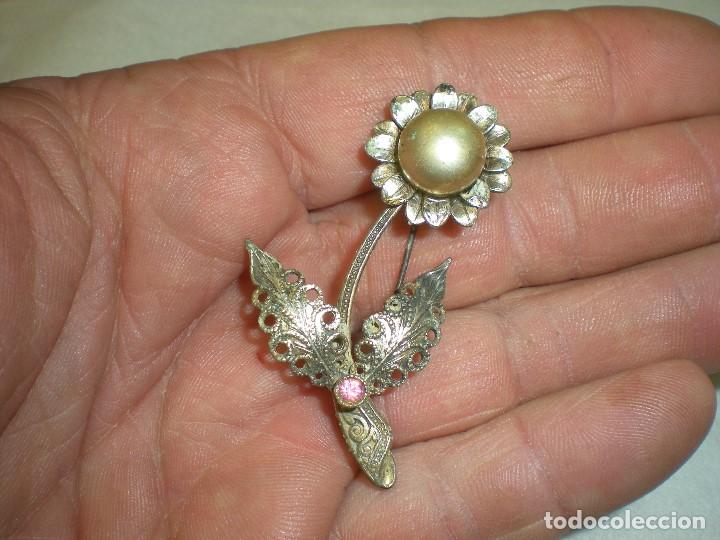 Joyeria: BROCHE DORADO CON CON FORMA DE FLOR CON PERLA 5X3CM - Foto 1