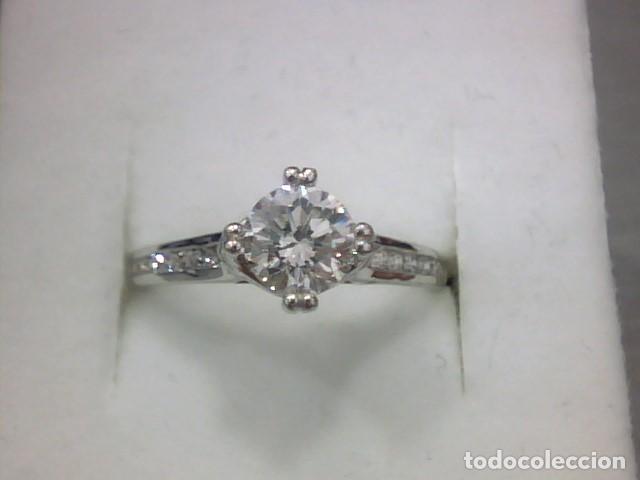 Joyeria: anillo oro blanco 18 kl y diamantes - Foto 3