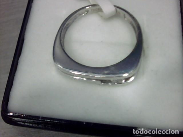 Joyeria: anillo oro blanco 18 kl y diamante - Foto 2