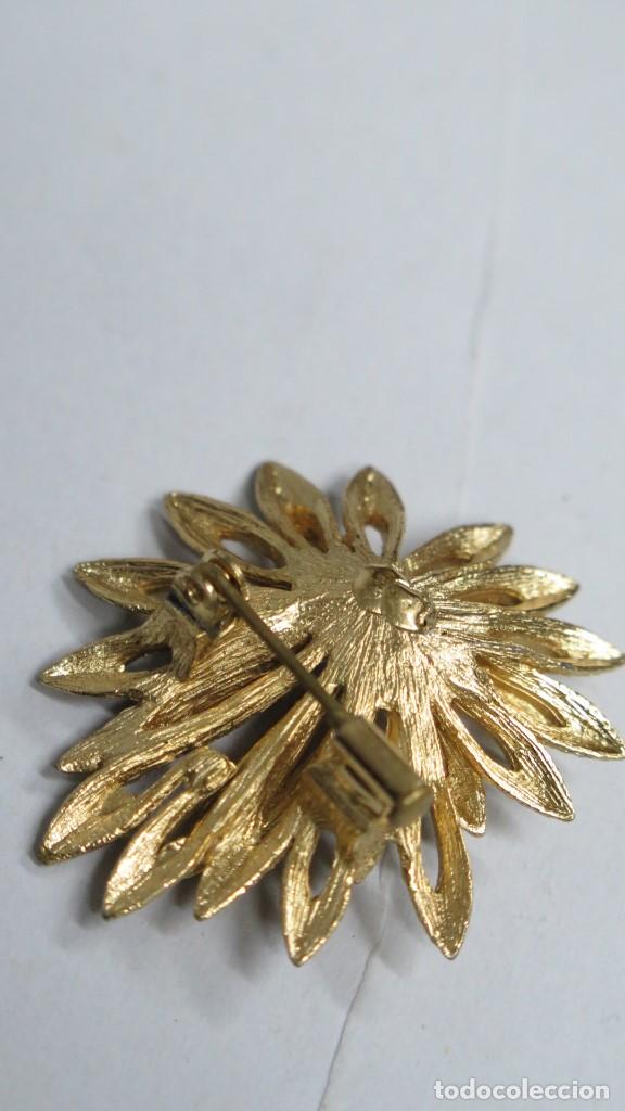 Joyeria: BROCHE DORADO. A&Ntilde;OS 60 - Foto 2