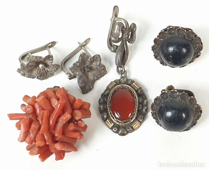 Jewelry: COLECCI&Oacute;N DE 6 PENDIENTES DE SE&Ntilde;ORA. VARIOS MATERIALES. SIGLO XX.