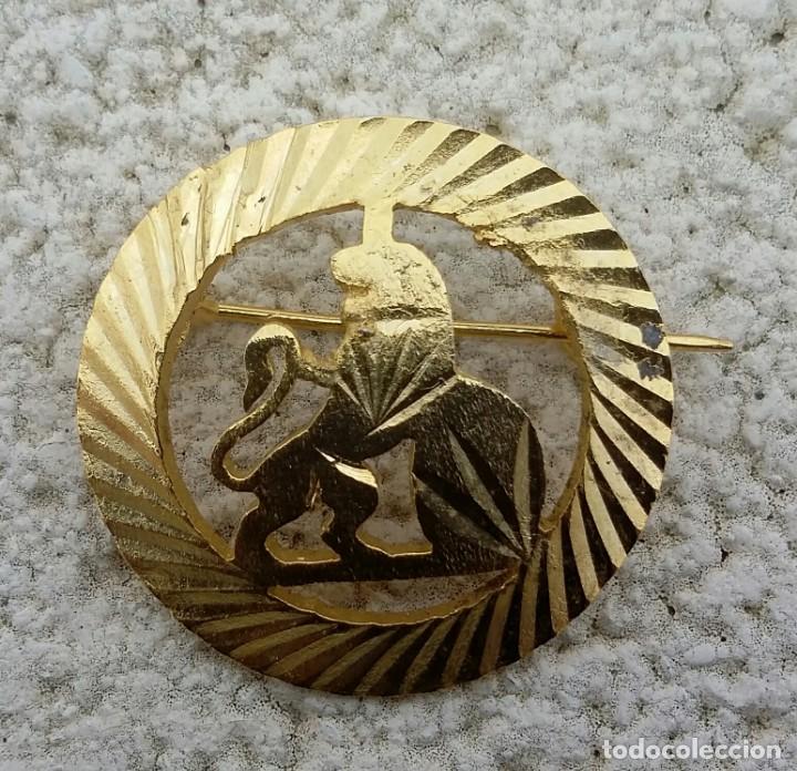 Joyeria: BROCHE CON LE&Oacute;N HER&Aacute;LDICO. DORADO. - Foto 6