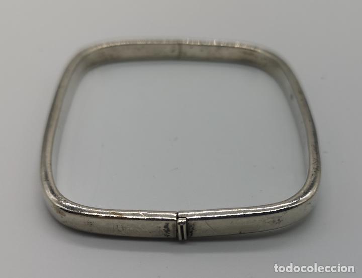 Joyeria: Brazalete antiguo en plata de ley contrastada de forma rectangular . - Foto 3