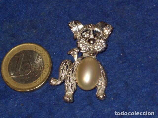 Joyeria: BROCHE RODIADO PERRO CON PERLA.VINTAGE. - Foto 1