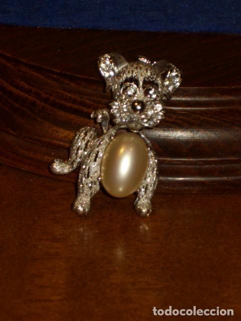 Joyeria: BROCHE RODIADO PERRO CON PERLA.VINTAGE. - Foto 3