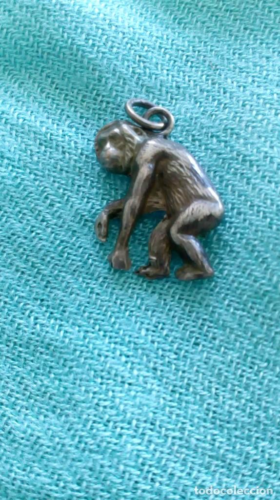 Joyeria: Peque&ntilde;o dije de plata en forma de chimpac&eacute; - Foto 1
