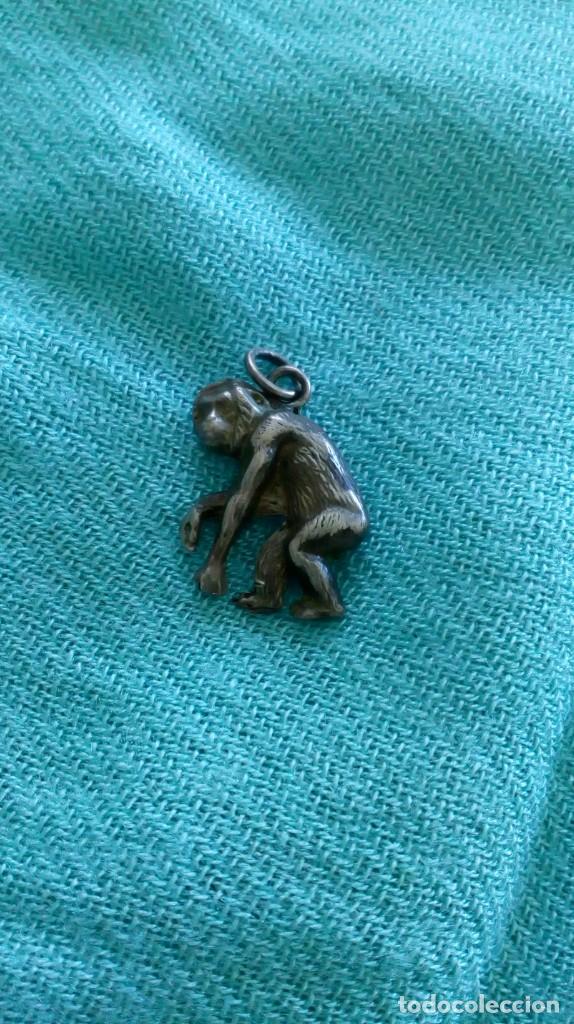 Joyeria: Peque&ntilde;o dije de plata en forma de chimpac&eacute; - Foto 4