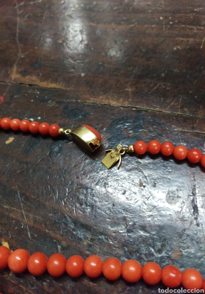 Joyeria: COLLAR CORAL Y CIERRE EN ORO 18 K.