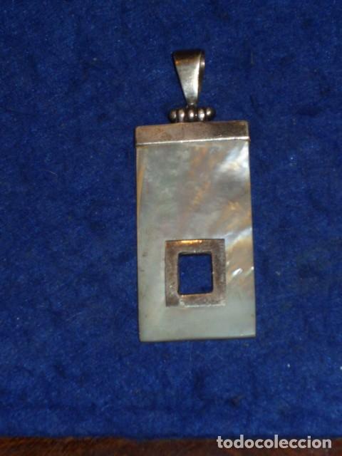 Joyeria: COLGANTE DE NACAR Y PLATA.VINTAGE. - Foto 2