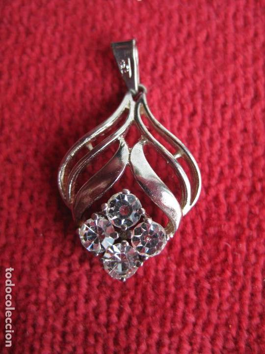 Joyeria: COLGANTE DE FLOR CON CIRCONITAS EN PLATA DE LEY - Foto 2