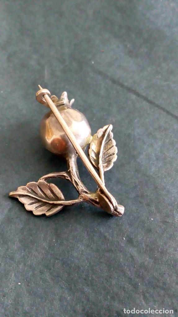 Joyeria: Broche de plata en forma de rama con granada - Foto 4