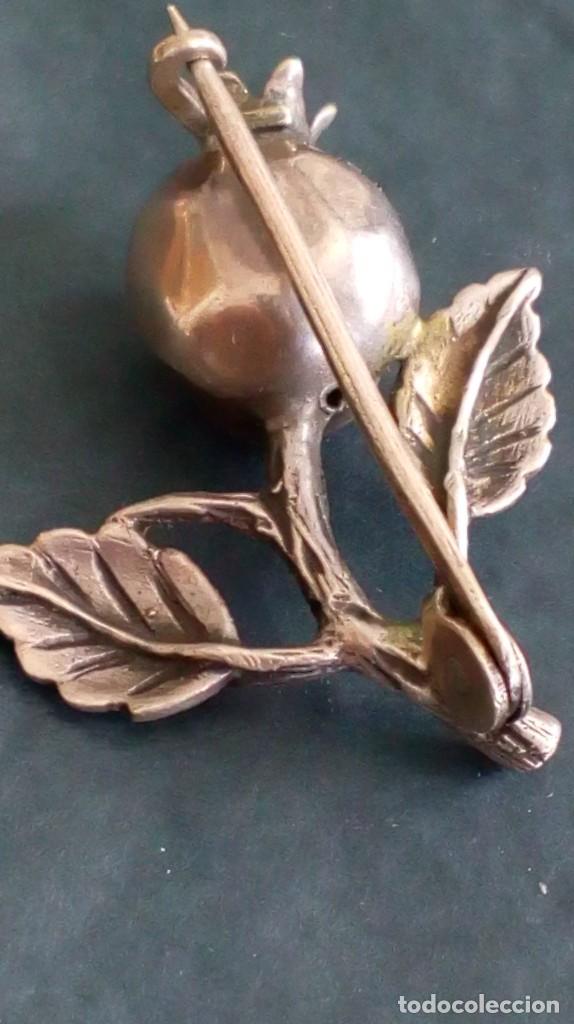 Joyeria: Broche de plata en forma de rama con granada - Foto 5
