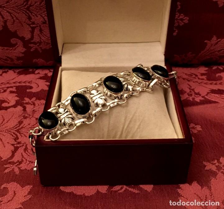 Joyeria: PULSERA - BRAZALETE CON ONIX - 39 GRAMOS. - Foto 2
