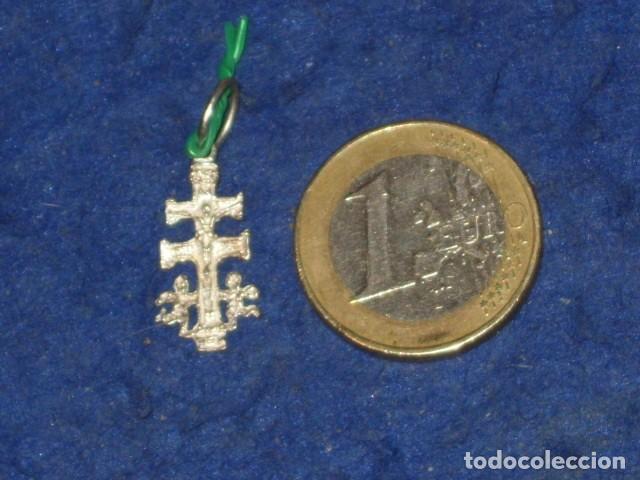 Joyeria: PEQUE&Ntilde;A CRUZ DE CARAVACA EN PLATA. - Foto 1