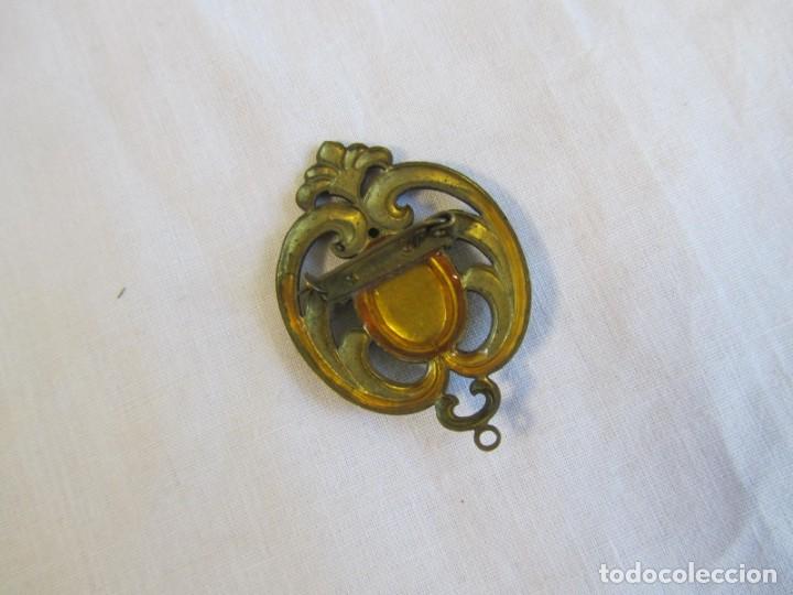Joyeria: Antiguo broche de lat&oacute;n con pedrer&iacute;a - Foto 5