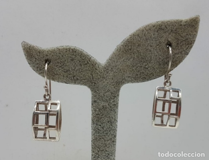 Joyeria: Pendientes de dise&ntilde;o sofisticado en plata de ley troquelada y contrastada con forma de ventanal . - Foto 4