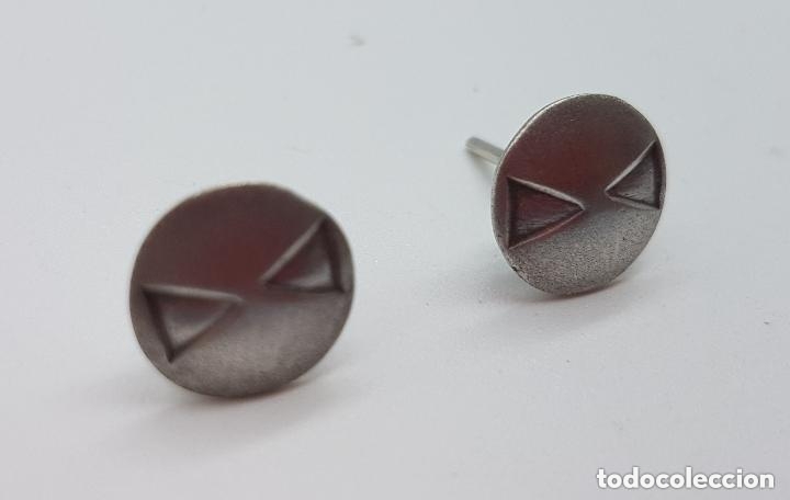 Joyeria: Bonitos pendientes antiguo con formas de bot&oacute;n en plata 925 mate. - Foto 3