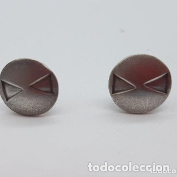 Joyeria: Bonitos pendientes antiguo con formas de bot&oacute;n en plata 925 mate. - Foto 1