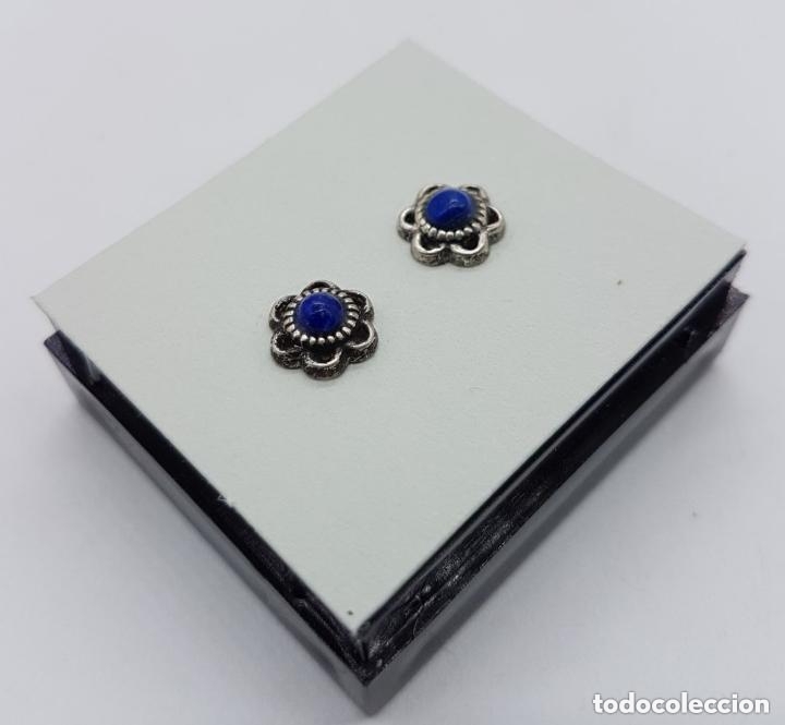 Joyeria: Bonitos pendientes antiguos peque&ntilde;os de boton con cabuj&oacute;n de s&iacute;mil de lapisl&aacute;zuli. - Foto 3