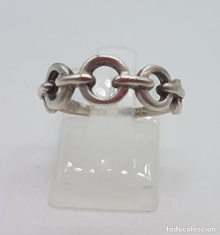 Joyeria: Antiguo y original anillo de plata 925 con forma se cadena. - Foto 4
