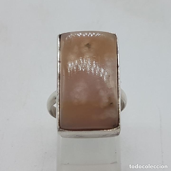 Joyeria: Antiguo anillo de plata 925 de forma rectangular con piedra semipreciosa &aacute;gata salm&oacute;n. - Foto 1