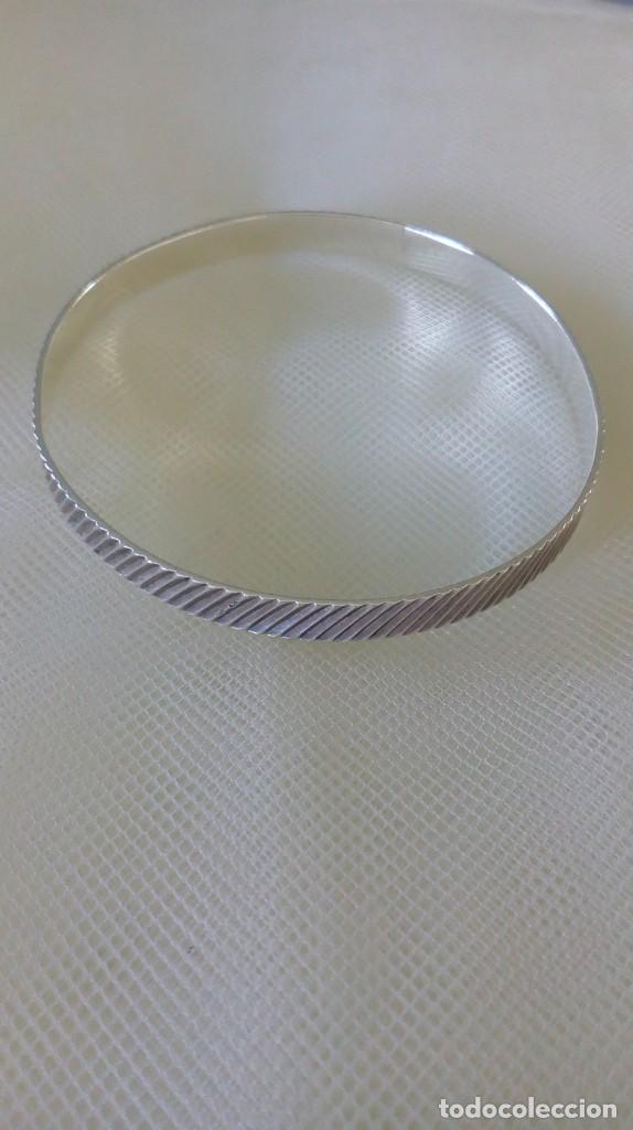 Joyeria: Pulsera r&iacute;gida de plata estriada - Foto 2
