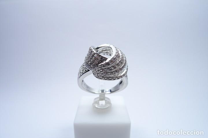Joyeria: Anillo en plata 925 con cuajado de circonios naturales - Foto 5