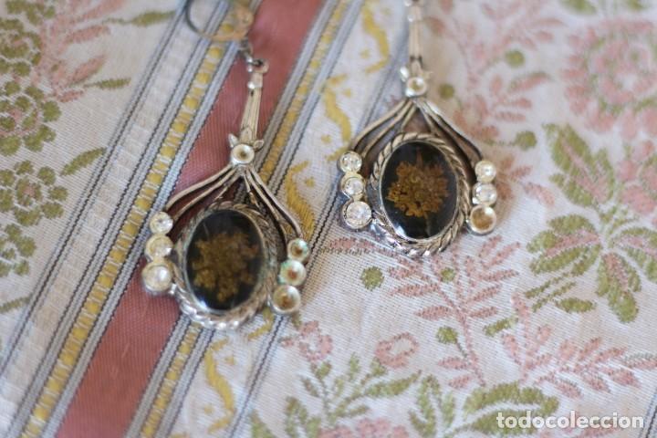 Joyeria: PENDIENTES MODERNISTAS CON FLORES EN INTERIOR - Foto 3