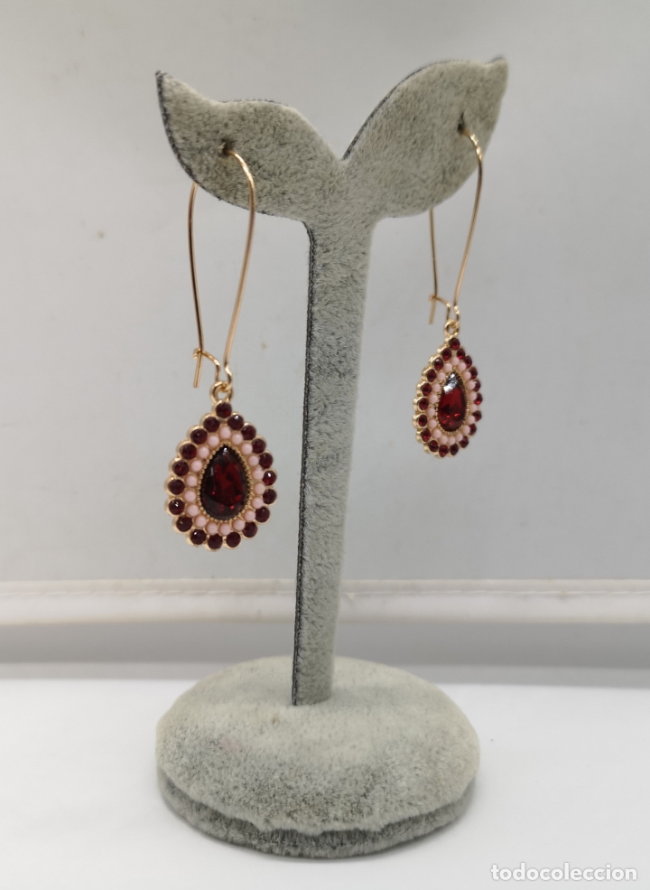 Joyeria: Pendientes de estilo imperial con ba&ntilde;o de oro, simil de rubis y perlas . - Foto 2