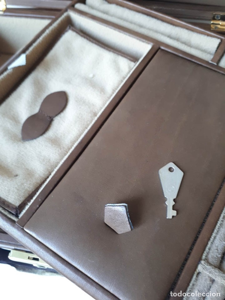 Joyeria: JOYERO DE PIEL DE DOS PISOS Y MUCHOS ESPACIOS - Foto 4