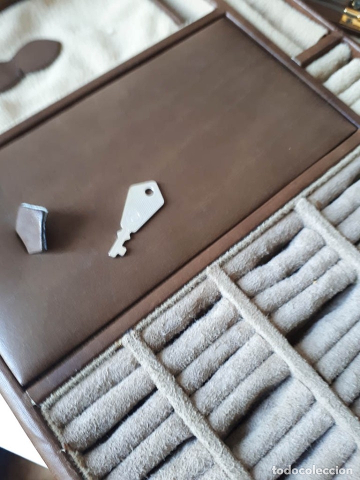 Joyeria: JOYERO DE PIEL DE DOS PISOS Y MUCHOS ESPACIOS - Foto 5