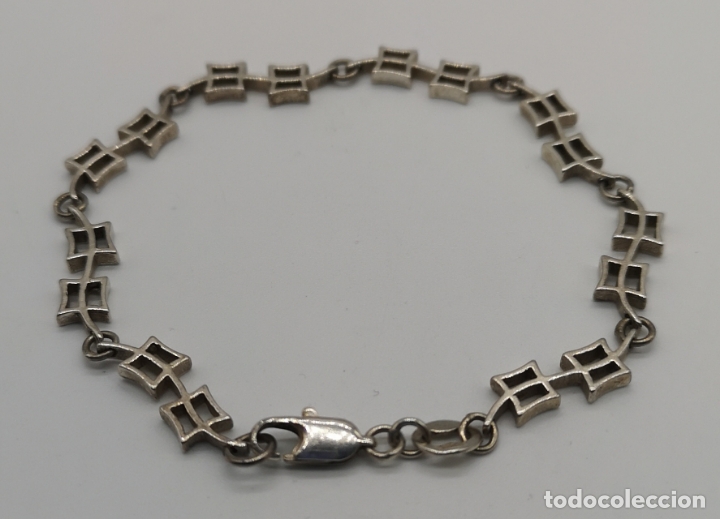 Joyeria: Pulsera de dise&ntilde;o sofisticado en eslabones de plata de ley maciza con contraste . - Foto 2