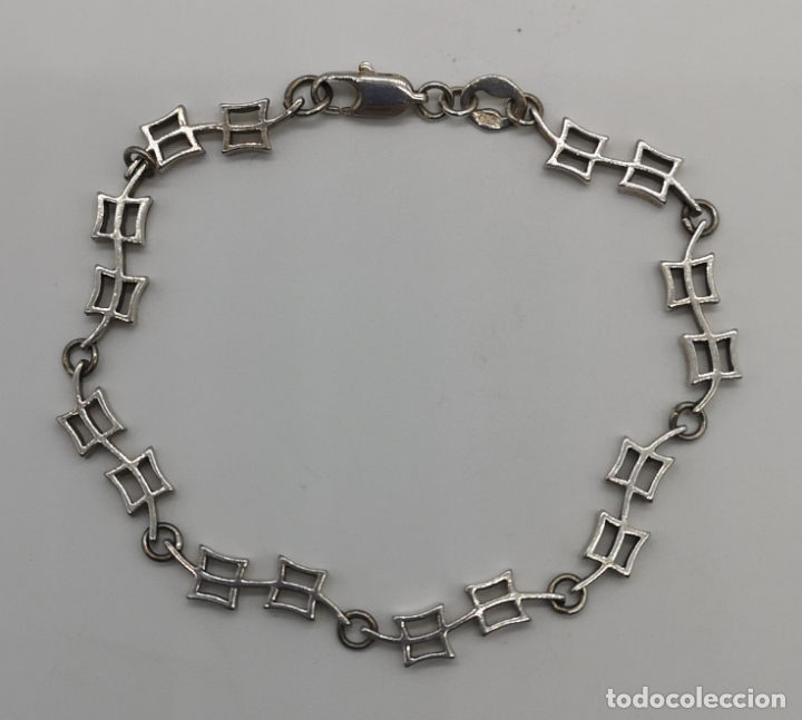 Joyeria: Pulsera de dise&ntilde;o sofisticado en eslabones de plata de ley maciza con contraste . - Foto 3