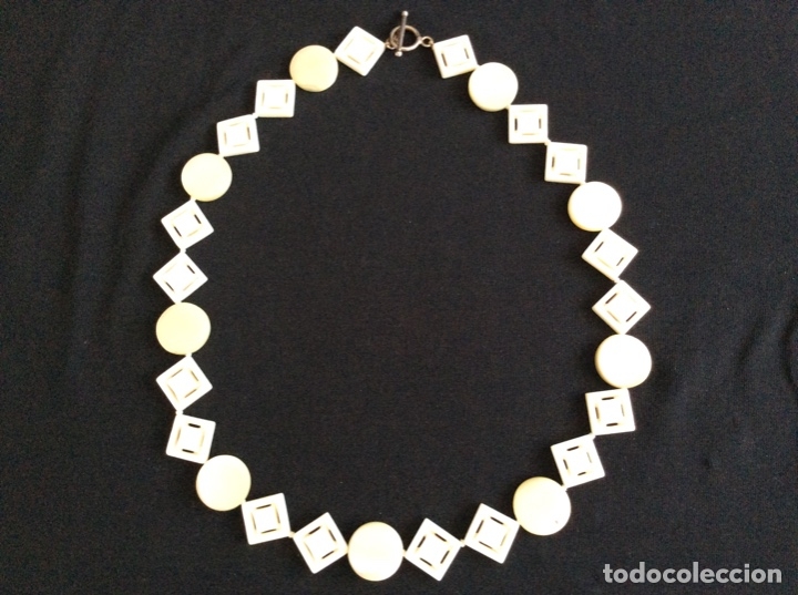 Joyeria: Collar de n&aacute;car con cierre de plata siglo XX - Foto 1