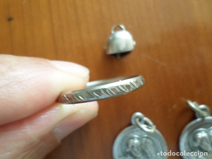 Joyeria: LOTE MEDALLAS-ANILLO-MINI CAMPANILLA - Foto 3