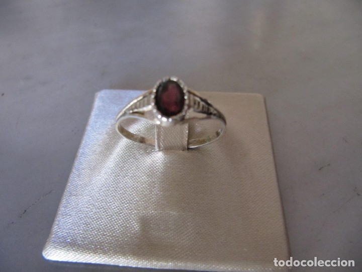 Joyeria: antiguo anillo de plata y peque&ntilde;o granate - Foto 2