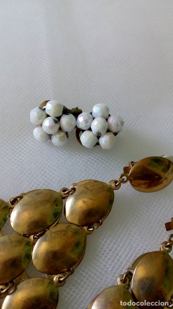 Jewelry: Lote de dos pares de pendientes vintage de bisuter&iacute;a